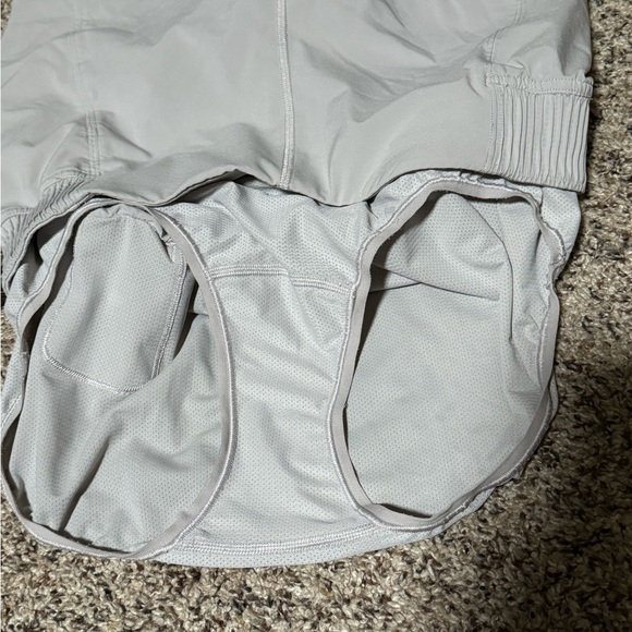 Lululemon shorts - Picture 7 of 7